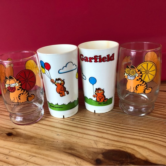 Vintage Garfield Juice Glasses - Picture 1 of 5
